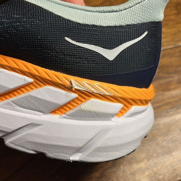 Hoka One One Clifton 7, size 10D (wide) - Picture 5 of 11